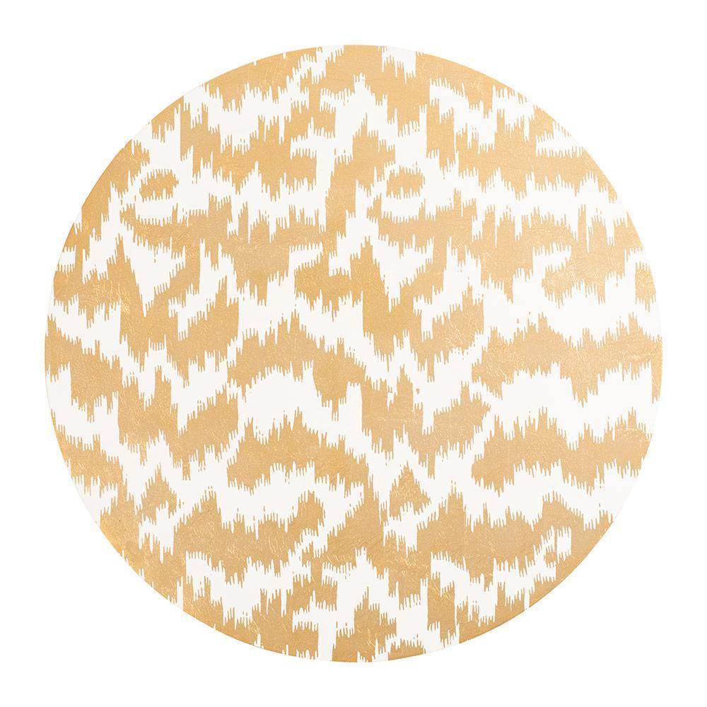 Modern Moiré Round Lacquer Placemat showcasing a white and gold patterned surface, adding elegance and protection to your tabletop.